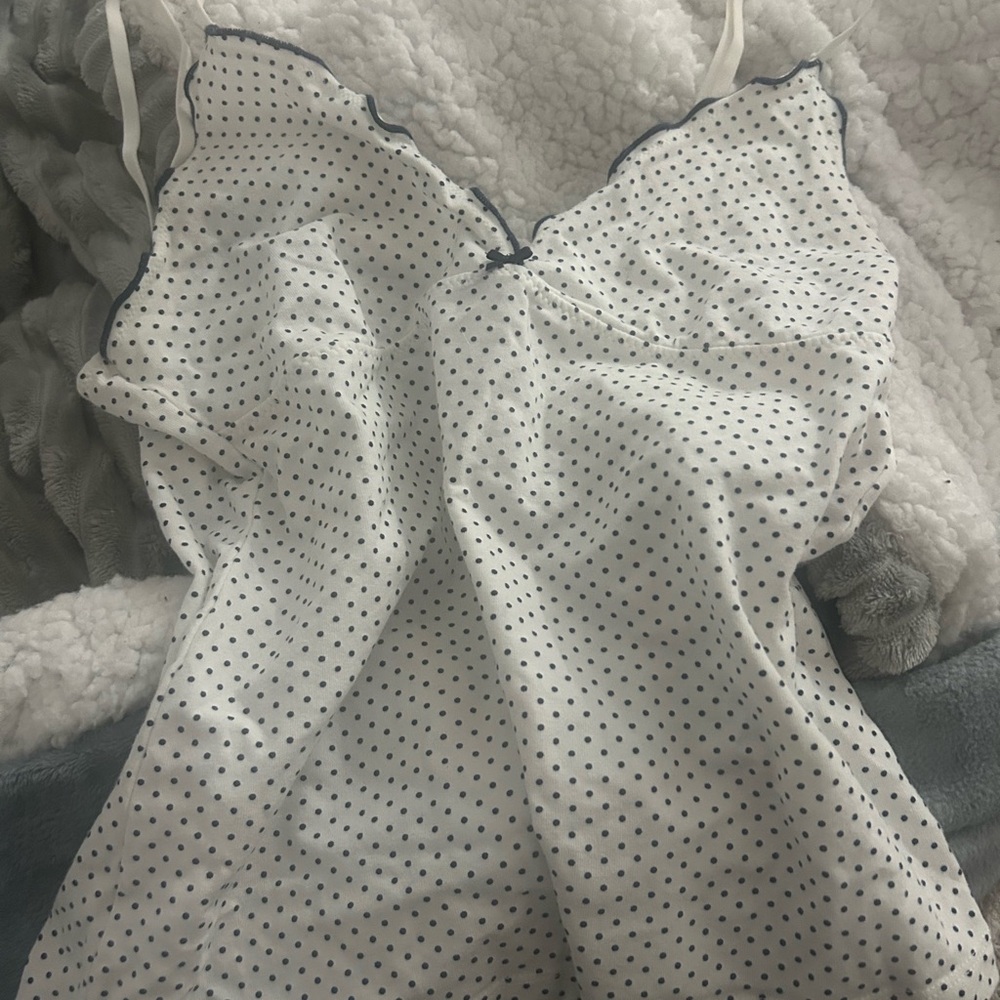 Brandy Melville John Galt White & Black Heart Tiffany Tank Top
